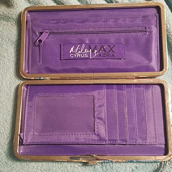 Wallet - Picture 2 of 3